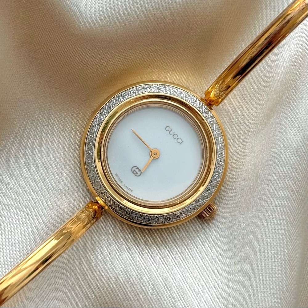 AUTHENTIC VINTAGE GUCCI PLAY 12 BEZEL WATCH (WITH DIAMOND CUT BEZEL) - FULL SET - Picture 4 of 11